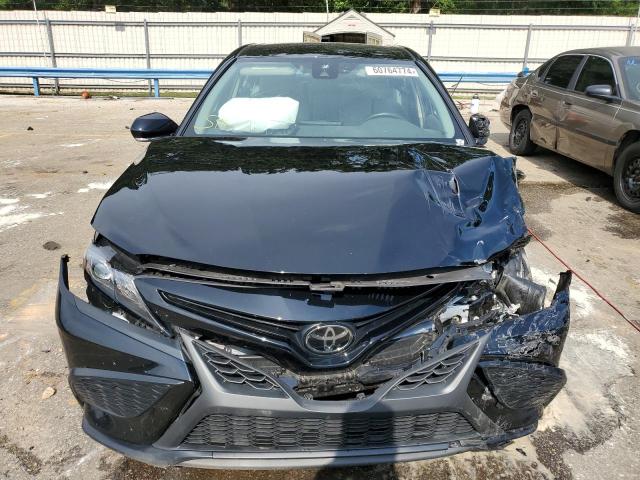 4T1G11AK5PU804911 - 2023 TOYOTA CAMRY SE NIGHT SHADE BLACK photo 5