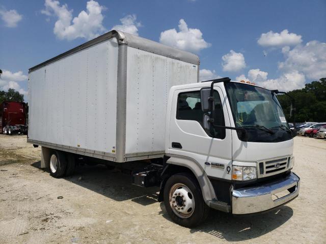 3FRML55Z88V682998 - 2008 FORD LOW CAB FO LCF550 WHITE photo 4