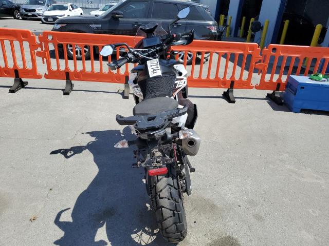 VBKTS3409KM765267 - 2019 KTM 790 ADVENTURE BLACK photo 4