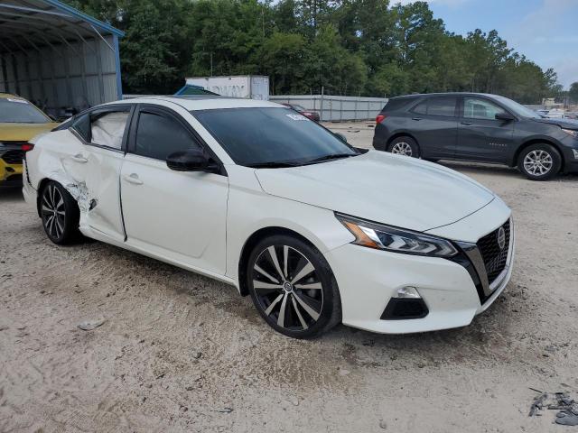 1N4BL4CV4KC214883 - 2019 NISSAN ALTIMA SR WHITE photo 4