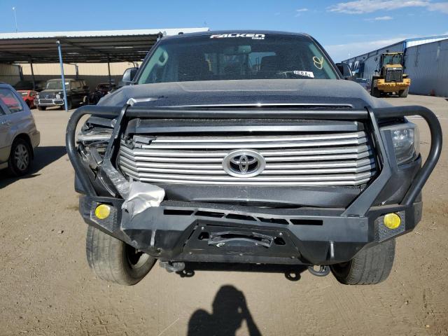 5TFUW5F15HX619001 - 2017 TOYOTA TUNDRA DOUBLE CAB SR/SR5 GRAY photo 5