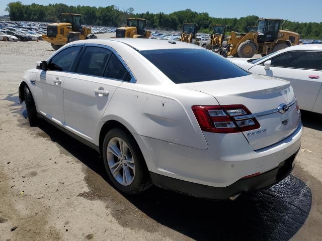 1FAHP2E88JG102900 - 2018 FORD TAURUS SEL WHITE photo 2