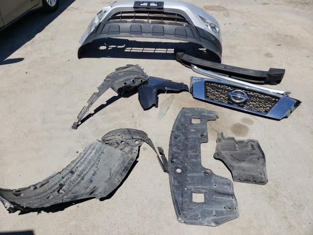 5N1AR2MMXDC646021 - 2013 NISSAN PATHFINDER S SILVER photo 13