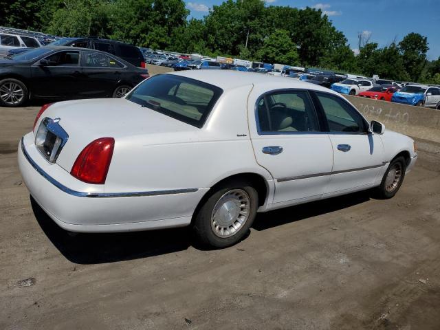 1LNHM81W91Y676227 - 2001 LINCOLN TOWN CAR EXECUTIVE WHITE photo 3