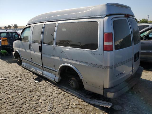 1GDFH15TX41190834 - 2004 GMC SAVANA RV G1500 SILVER photo 2