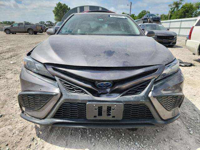 4T1G31AKXRU066097 - 2024 TOYOTA CAMRY SE NIGHT SHADE GRAY photo 5