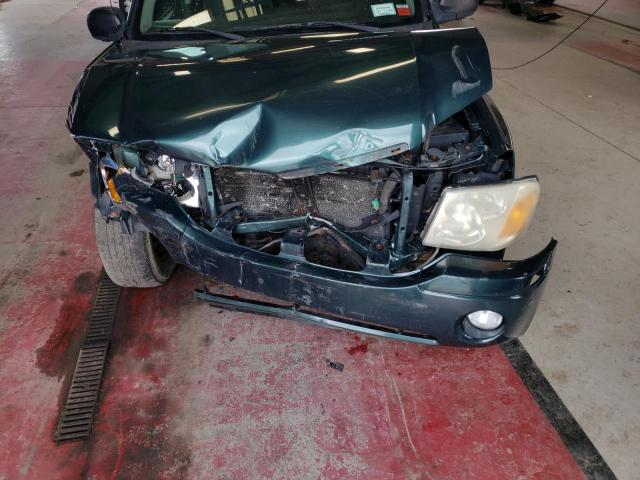 1GKET16S556147774 - 2005 GMC ENVOY XL GREEN photo 12