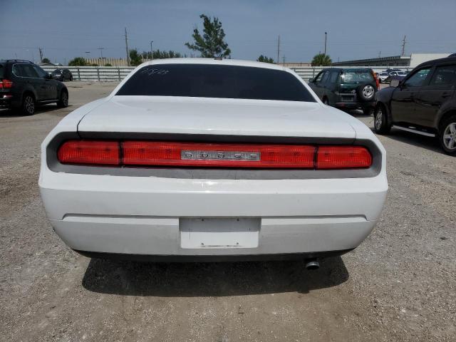 2B3CJ4DV0AH279567 - 2010 DODGE CHALLENGER SE WHITE photo 6