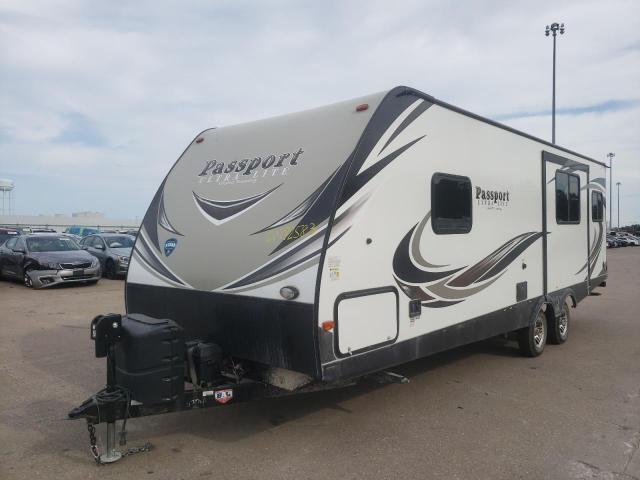 4YDT25220JT416291 - 2018 PASSPORT TRAVELTRLR WHITE photo 2