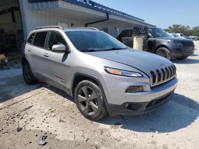 1C4PJLCS5GW247273 - 2016 JEEP CHEROKEE LATITUDE SILVER photo 4