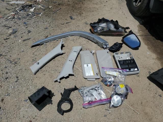 JTEBU5JR4J5602620 - 2018 TOYOTA 4RUNNER SR5/SR5 PREMIUM SILVER photo 12