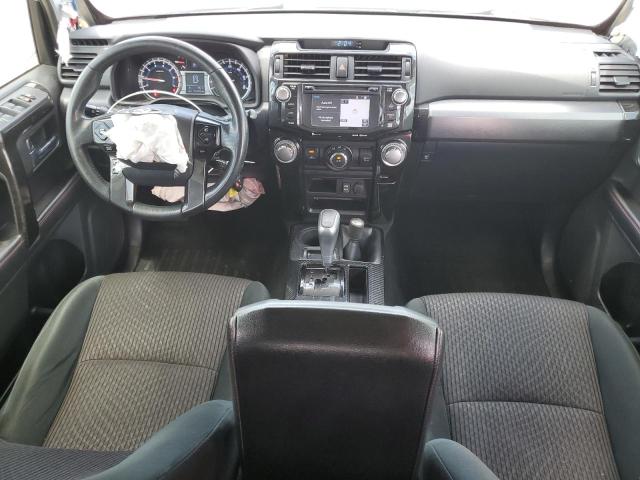 JTEBU5JR4J5602620 - 2018 TOYOTA 4RUNNER SR5/SR5 PREMIUM SILVER photo 8