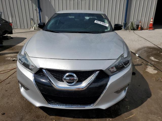 1N4AA6AP6HC430325 - 2017 NISSAN MAXIMA 3.5S SILVER photo 5