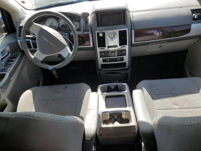 2A4RR5D14AR278639 - 2010 CHRYSLER TOWN & COU TOURING SILVER photo 8