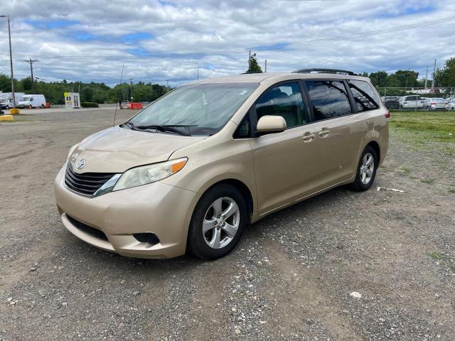 5TDKK3DC9CS233451 - 2012 TOYOTA SIENNA LE GOLD photo 2