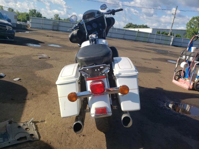 1HD1FC4198Y678605 - 2008 HARLEY-DAVIDSON FLHTCUI 白色 照片 4