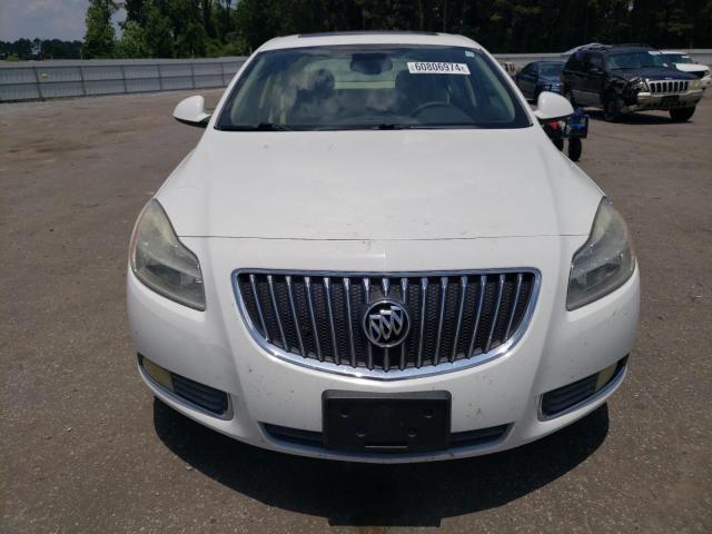 W04GP5EC6B1053657 - 2011 BUICK REGAL CXL WHITE photo 5