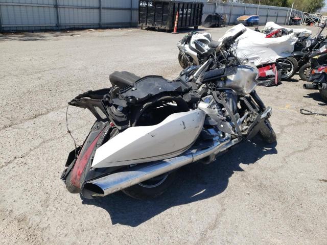 5VPSW36N1B3003956 - 2011 VICTORY MOTORCYCLES VISION TOUR GRAY photo 4