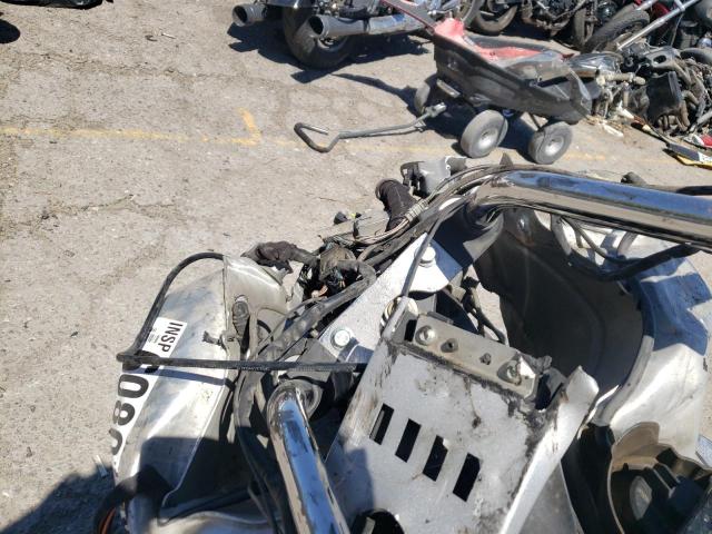 5VPSW36N1B3003956 - 2011 VICTORY MOTORCYCLES VISION TOUR GRAY photo 8