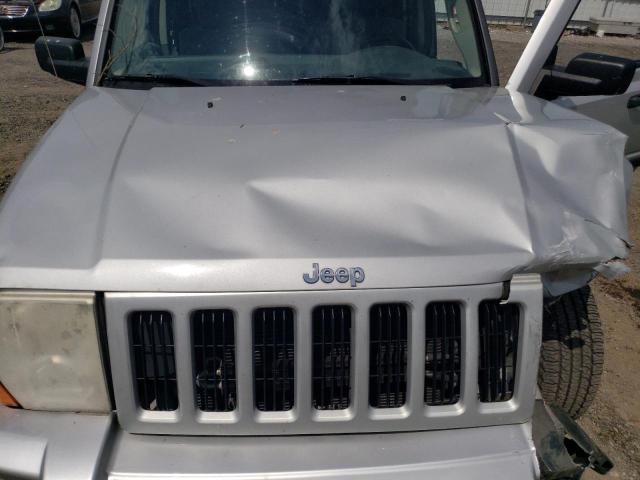 1J8HG48NX6C132558 - 2006 JEEP COMMANDER 银色 照片 12