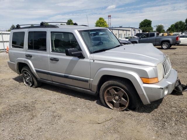 1J8HG48NX6C132558 - 2006 JEEP COMMANDER 银色 照片 4
