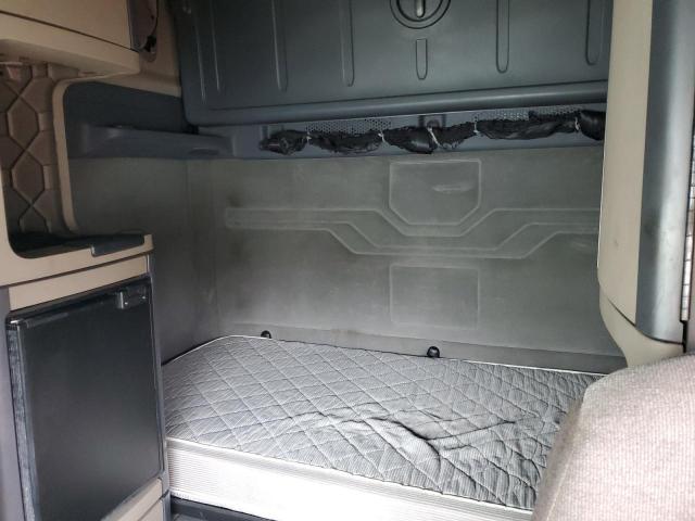 3AKJGLD55GSGU4402 - 2016 FRHT CASCADIA 125 WHITE photo 6