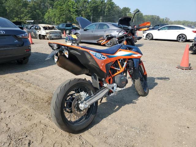 VBKLSV400PM745038 - 2023 KTM 690 SMC R ORANGE photo 4