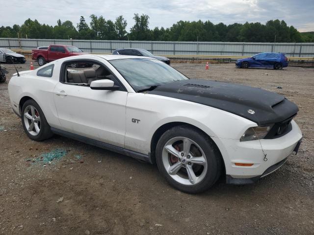 1ZVBP8CH0A5120340 - 2010 FORD MUSTANG GT WHITE photo 4