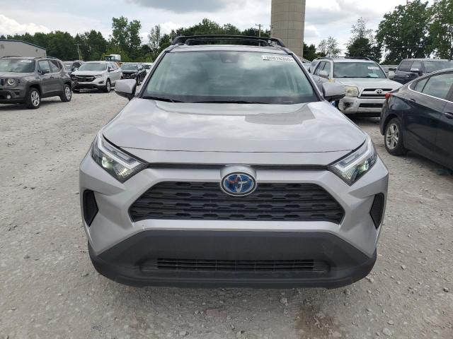 4T3RWRFV7RU147325 - 2024 TOYOTA RAV4 XLE 银色 照片 5
