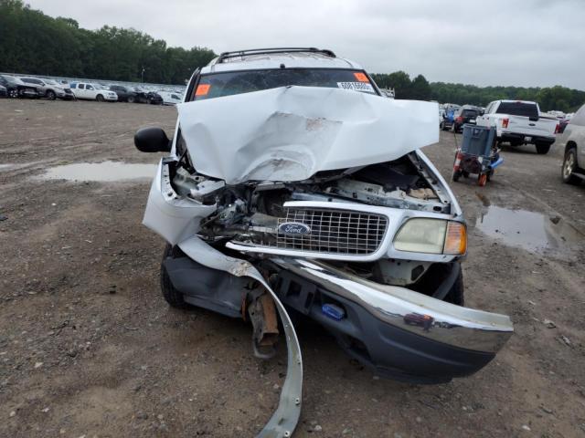 1FMRU16W22LA36749 - 2002 FORD EXPEDITION XLT WHITE photo 5
