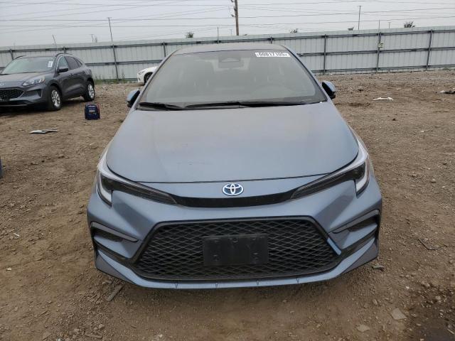 JTDBDMHE6RJ005490 - 2024 TOYOTA COROLLA LE 蓝色 照片 5