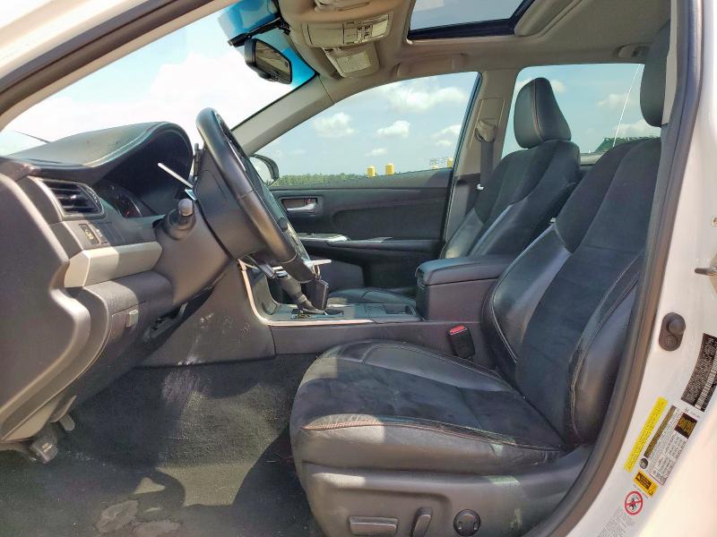 4T1BK1FKXGU569891 - 2016 TOYOTA CAMRY XSE WHITE photo 7