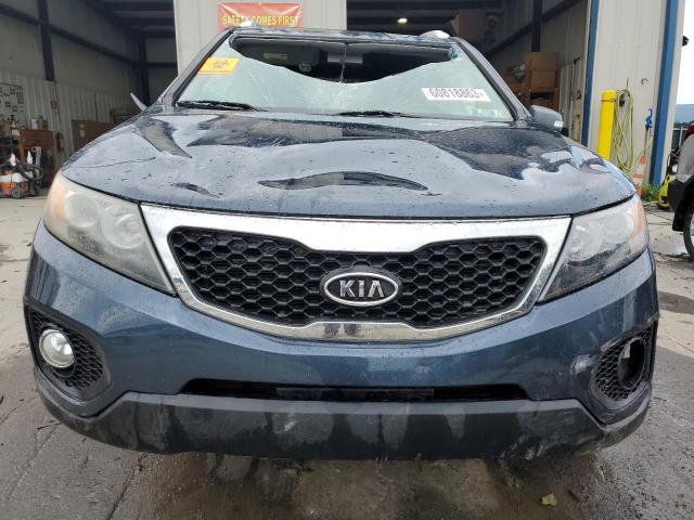 5XYKT3A14BG142356 - 2011 KIA SORENTO BASE BLUE photo 5