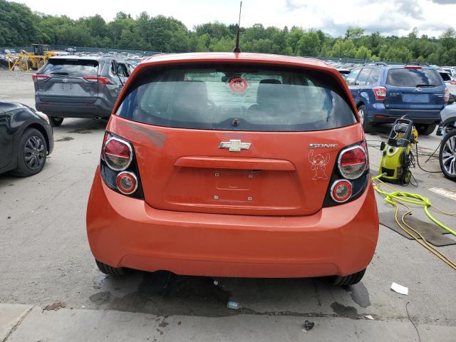 1G1JA6SG8D4218323 - 2013 CHEVROLET SONIC LS ORANGE photo 6