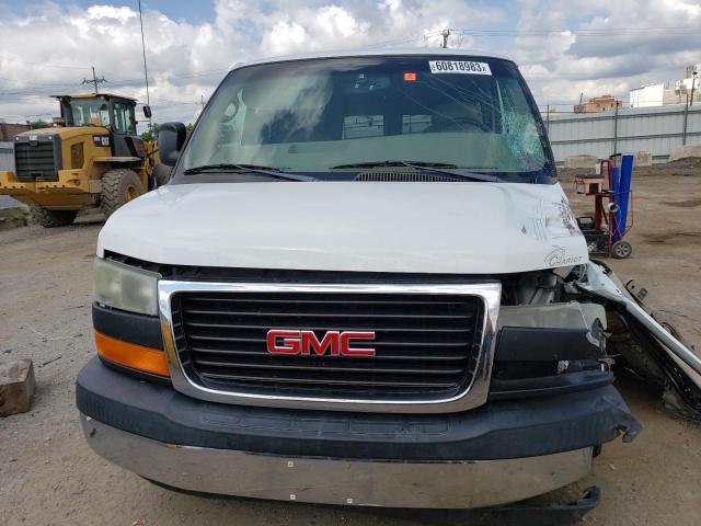 1GDFG15T141203070 - 2004 GMC SAVANA RV G1500 WHITE photo 5