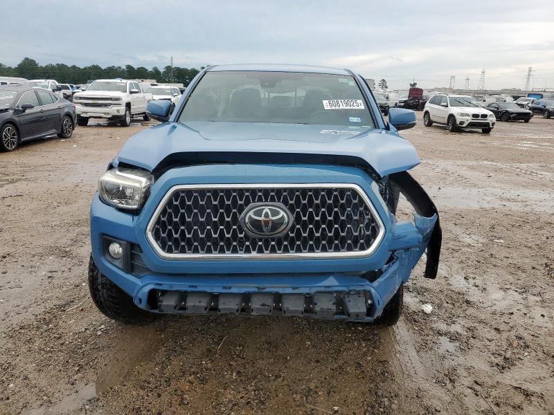 3TMAZ5CN8KM079562 - 2019 TOYOTA TACOMA DOUBLE CAB Көк фото 5