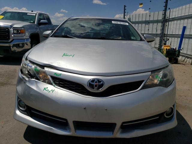 4T1BF1FK0CU102686 - 2012 TOYOTA CAMRY BASE SILVER photo 5