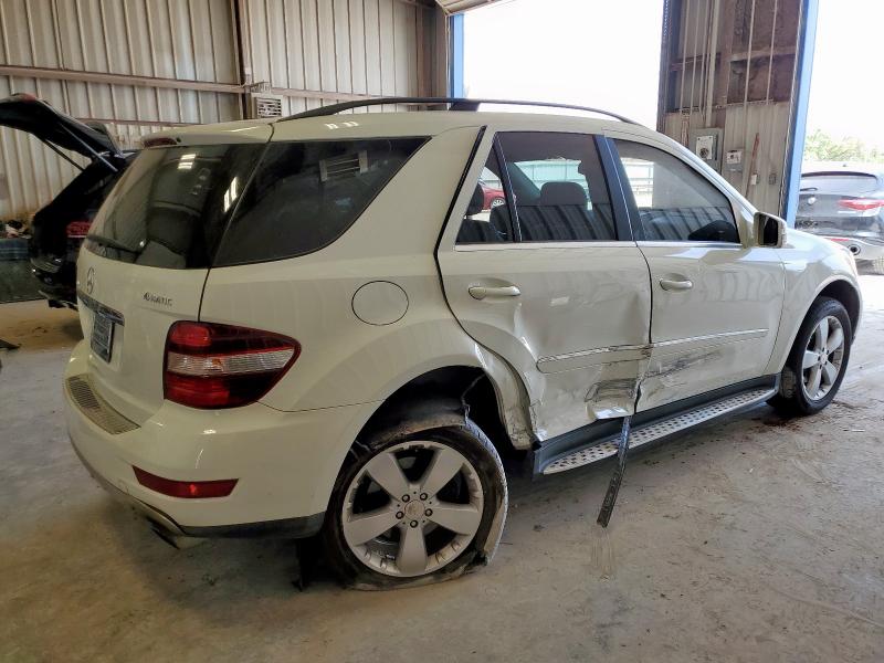 4JGBB8GB3BA683961 - 2011 MERCEDES-BENZ ML 350 4MATIC WHITE photo 3