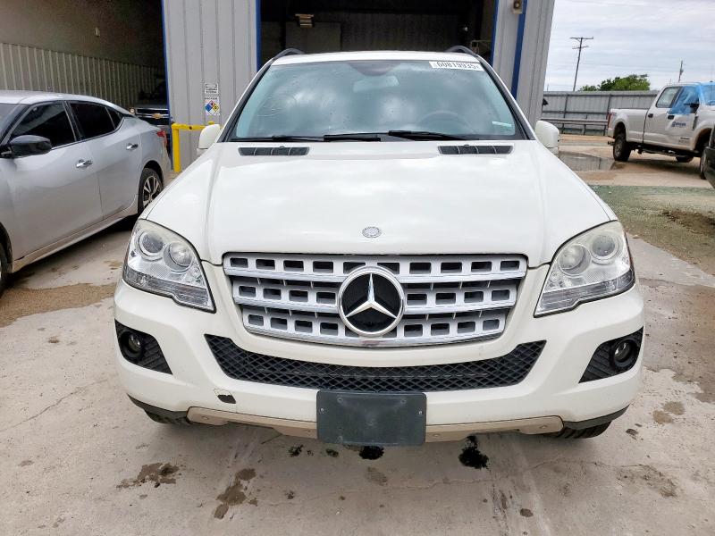 4JGBB8GB3BA683961 - 2011 MERCEDES-BENZ ML 350 4MATIC WHITE photo 5