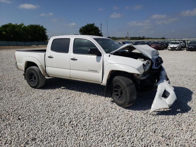 5TFJU4GN5DX045854 - 2013 TOYOTA TACOMA DOUBLE CAB PRERUNNER WHITE photo 4