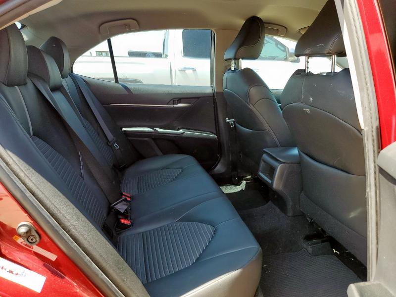 4T1B11HK3JU620137 - 2018 TOYOTA CAMRY L Qırmızı foto 10