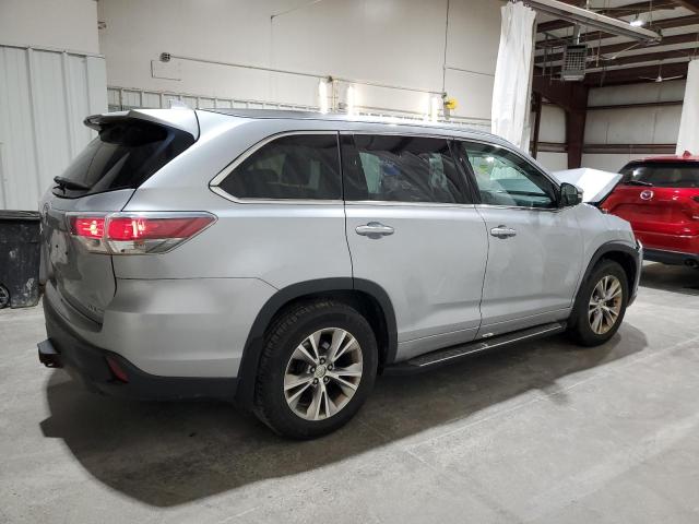 5TDJKRFH5FS161451 - 2015 TOYOTA HIGHLANDER XLE SILVER photo 3