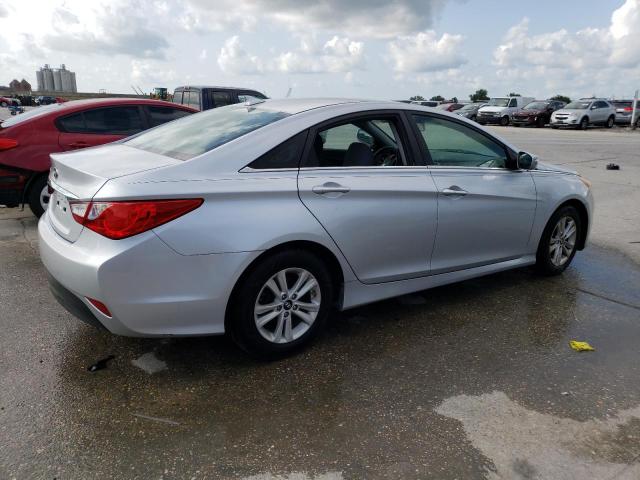 5NPEB4AC2EH838010 - 2014 HYUNDAI SONATA GLS SILVER photo 3