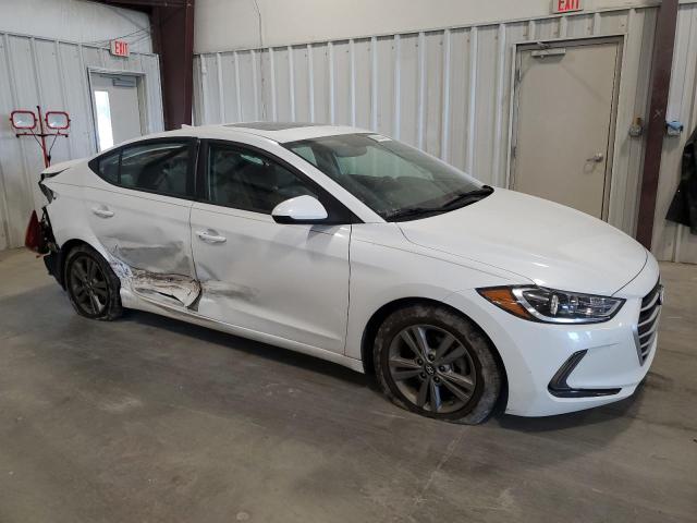 5NPD84LF1JH310101 - 2018 HYUNDAI ELANTRA SEL WHITE photo 4