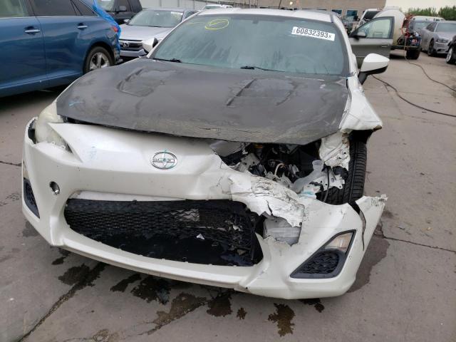 JF1ZNAA17D2719980 - 2013 TOYOTA SCION FR-S თეთრი ფოტო 5
