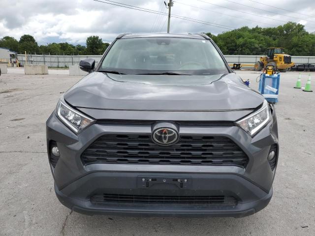 2T3P1RFV3KC029530 - 2019 TOYOTA RAV4 XLE GRAY photo 5