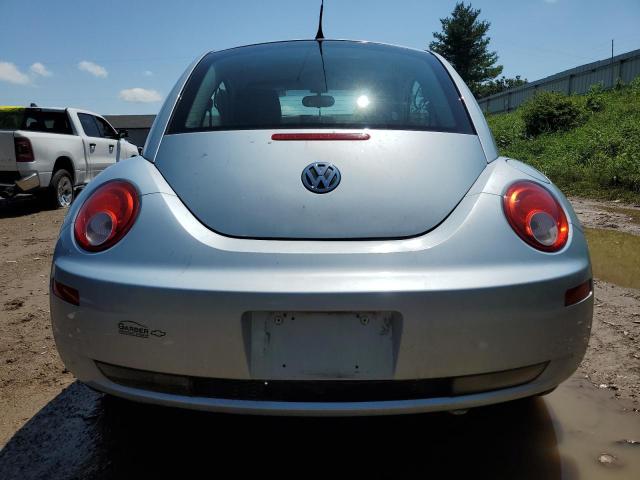 3VWPG3AG0AM002088 - 2010 VOLKSWAGEN NEW BEETLE SILVER photo 6