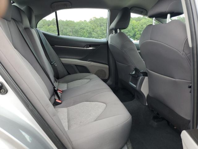 4T1C11AK2NU689230 - 2022 TOYOTA CAMRY LE SILVER photo 10