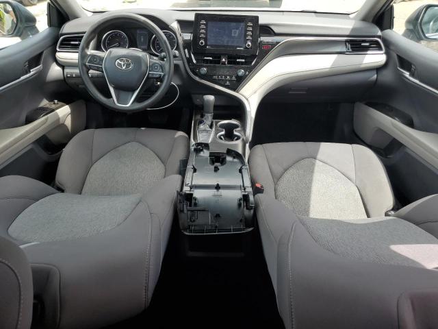 4T1C11AK2NU689230 - 2022 TOYOTA CAMRY LE SILVER photo 8