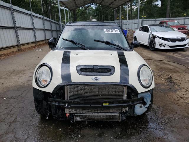 WMWMM33529TP73253 - 2009 MINI COOPER S CLUBMAN CREAM photo 5